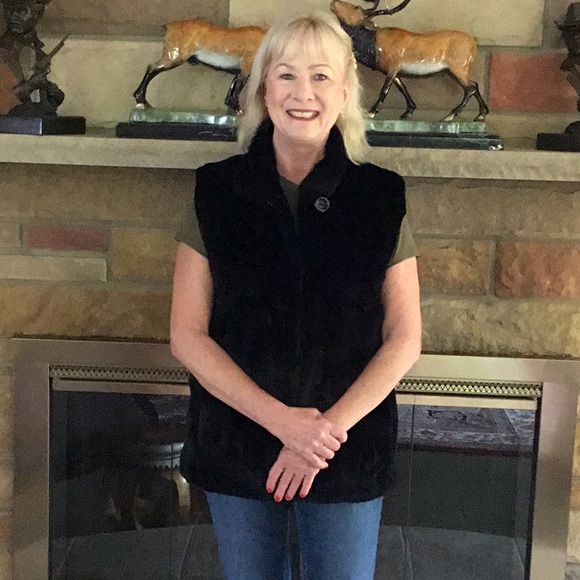 Reversible Mink Vest 27” long-pit to pit 20” hem45 - Picture 6 of 11